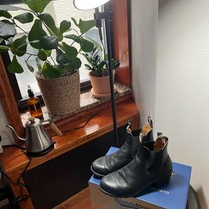 Blundstone Heeled Chelsea Boot